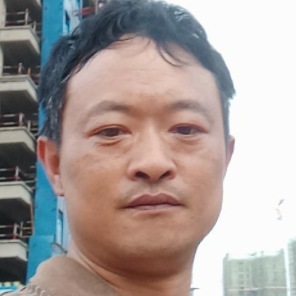 热情给鲜花的照片