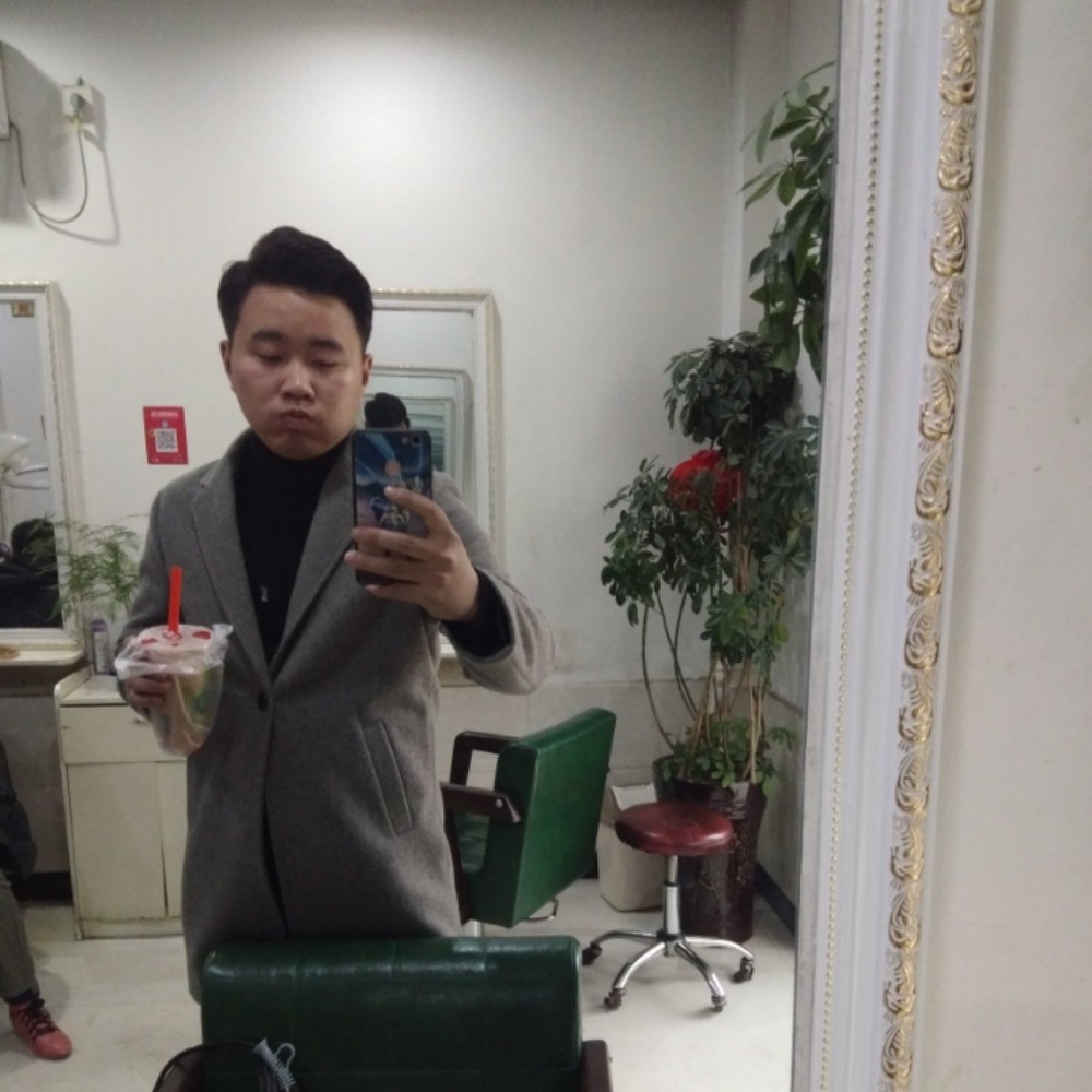 简单挽手鱼的照片