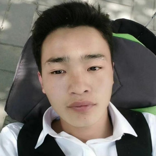 败给现实.的照片