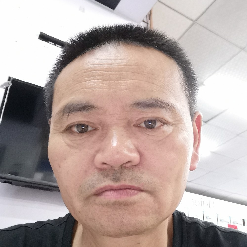 心锁漫步俊秀的照片