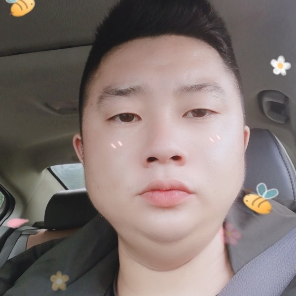 卫开心的照片
