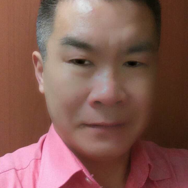 黑夜妩媚的照片