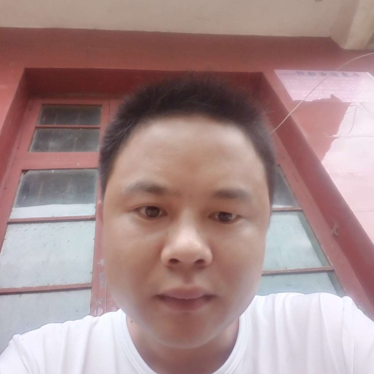 无语与樱桃的照片
