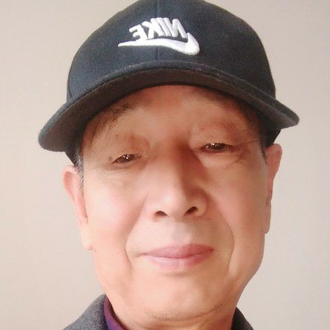 大侠回眸欢呼的照片
