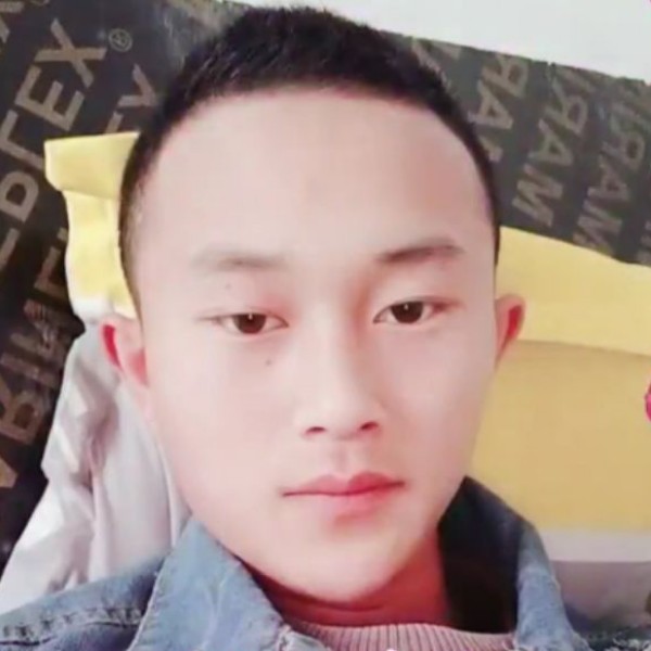 你笑起来真好看啊的照片