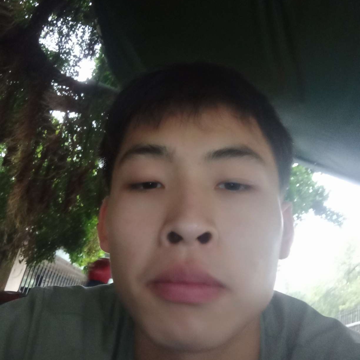 严笑朋的照片