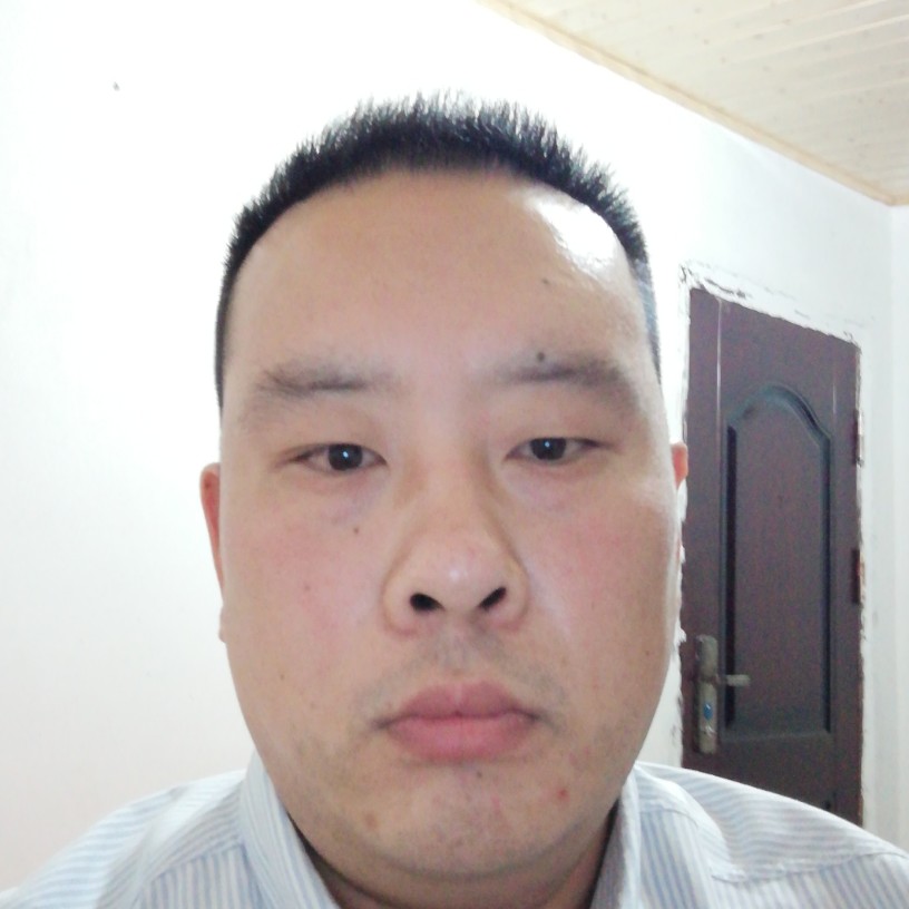 秋月蹁跹敏感的照片