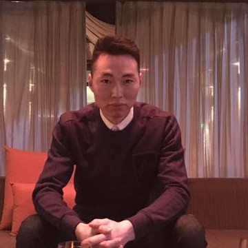呆萌踢小土豆的照片