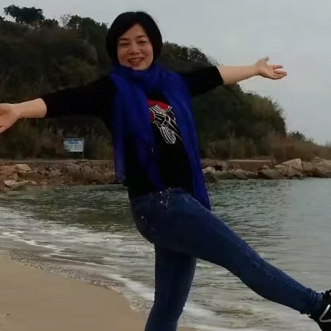 端庄請小蝴蝶的照片