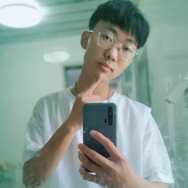 半夏深拥落寂的照片