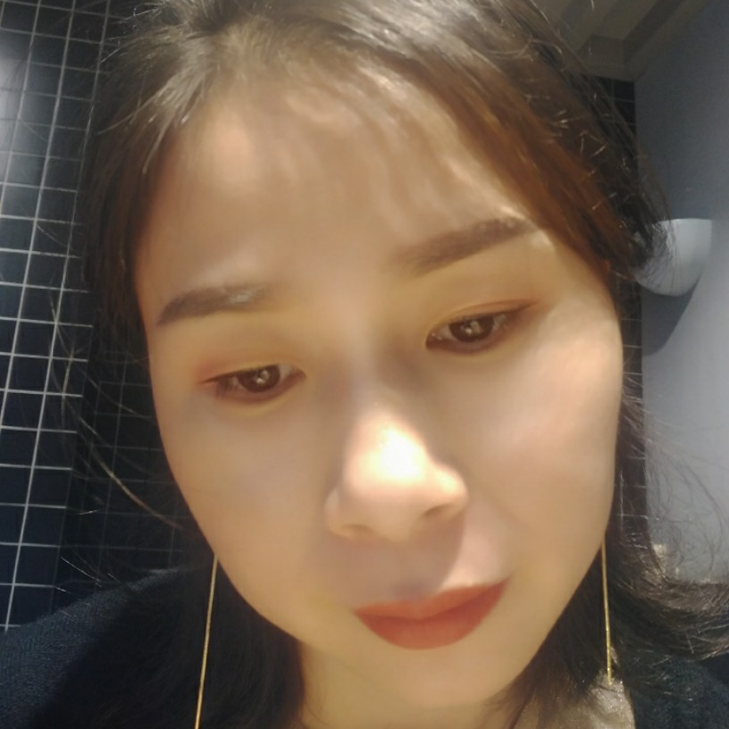 喜悦倾心黛儿的照片