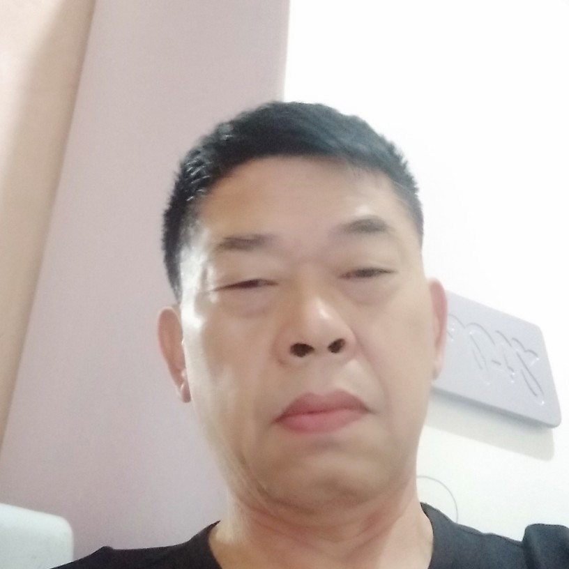 何元的照片
