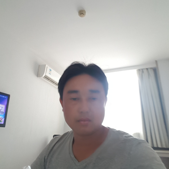 笑点低凝眸奇异果的照片
