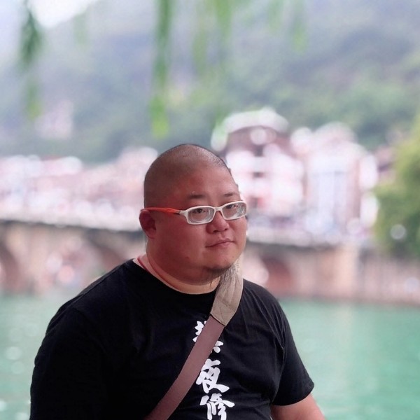 非洲胖白脸的照片