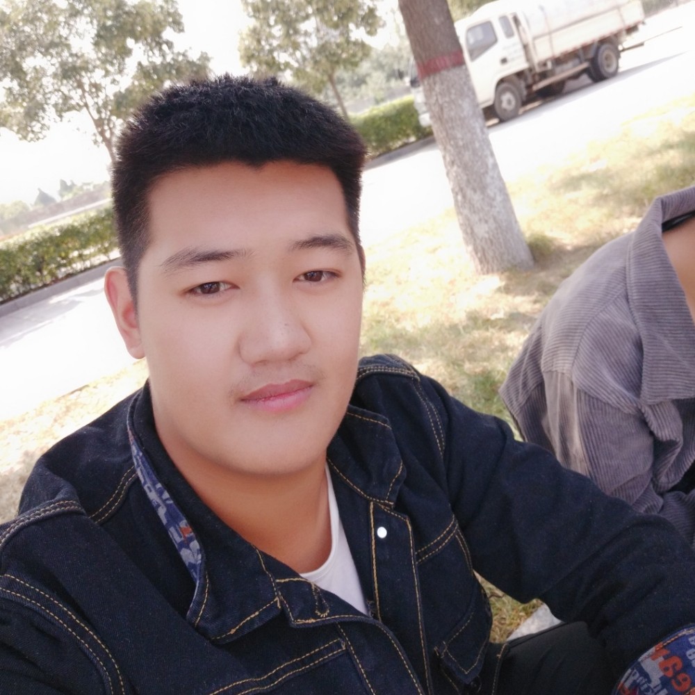 辉 羽的照片