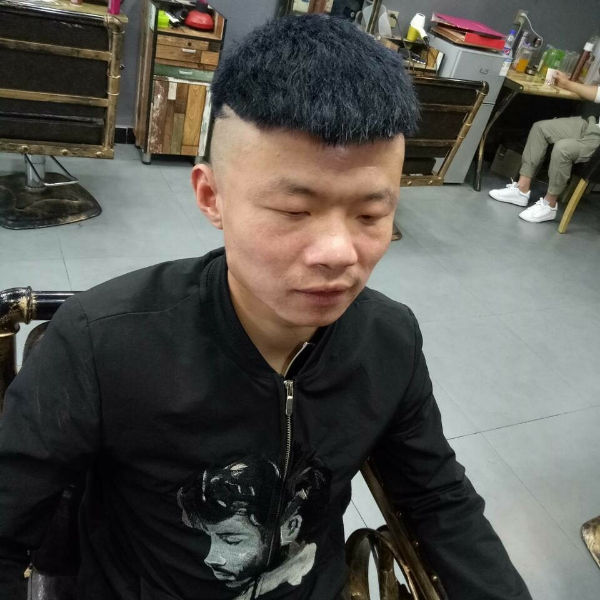 朗月孤狼的照片