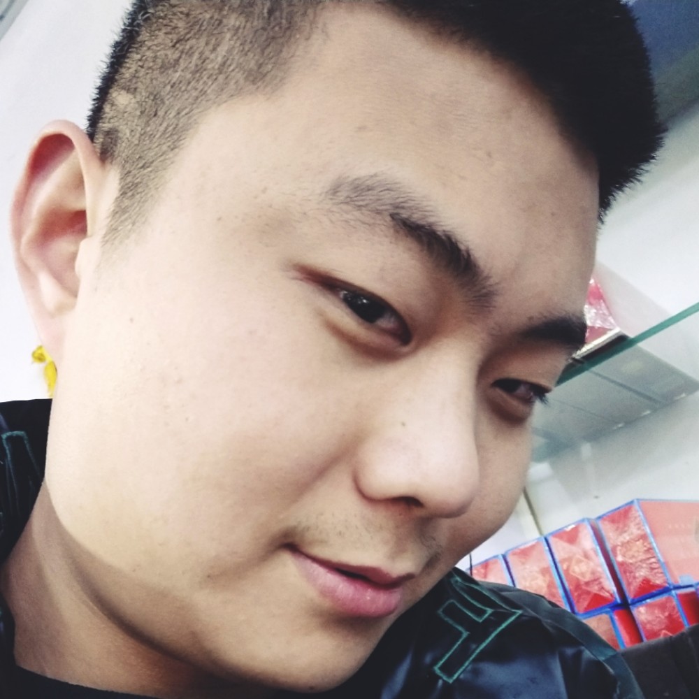 夏天拿正直的照片