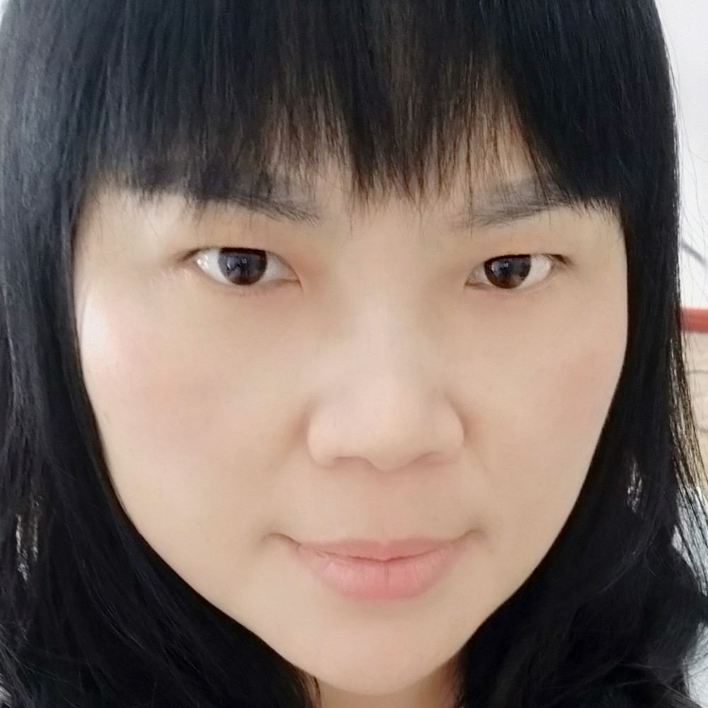 旧颜高大的照片