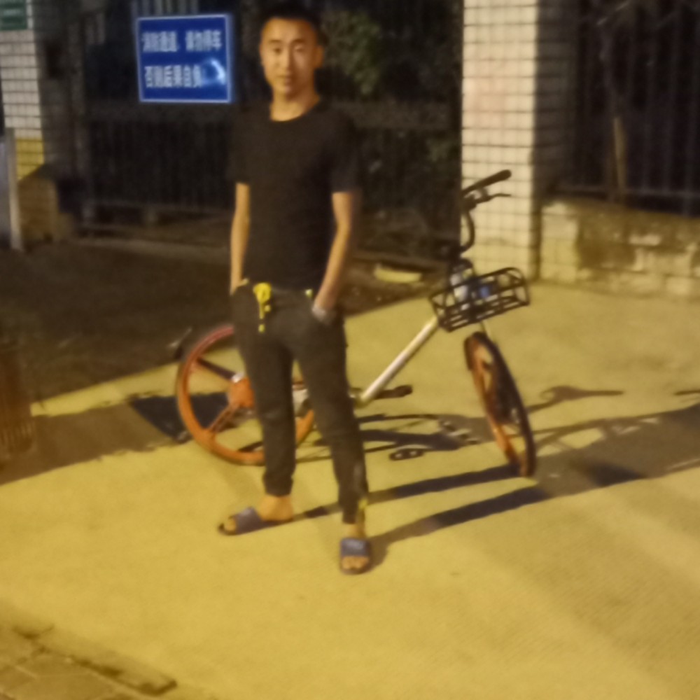 A..峰的照片