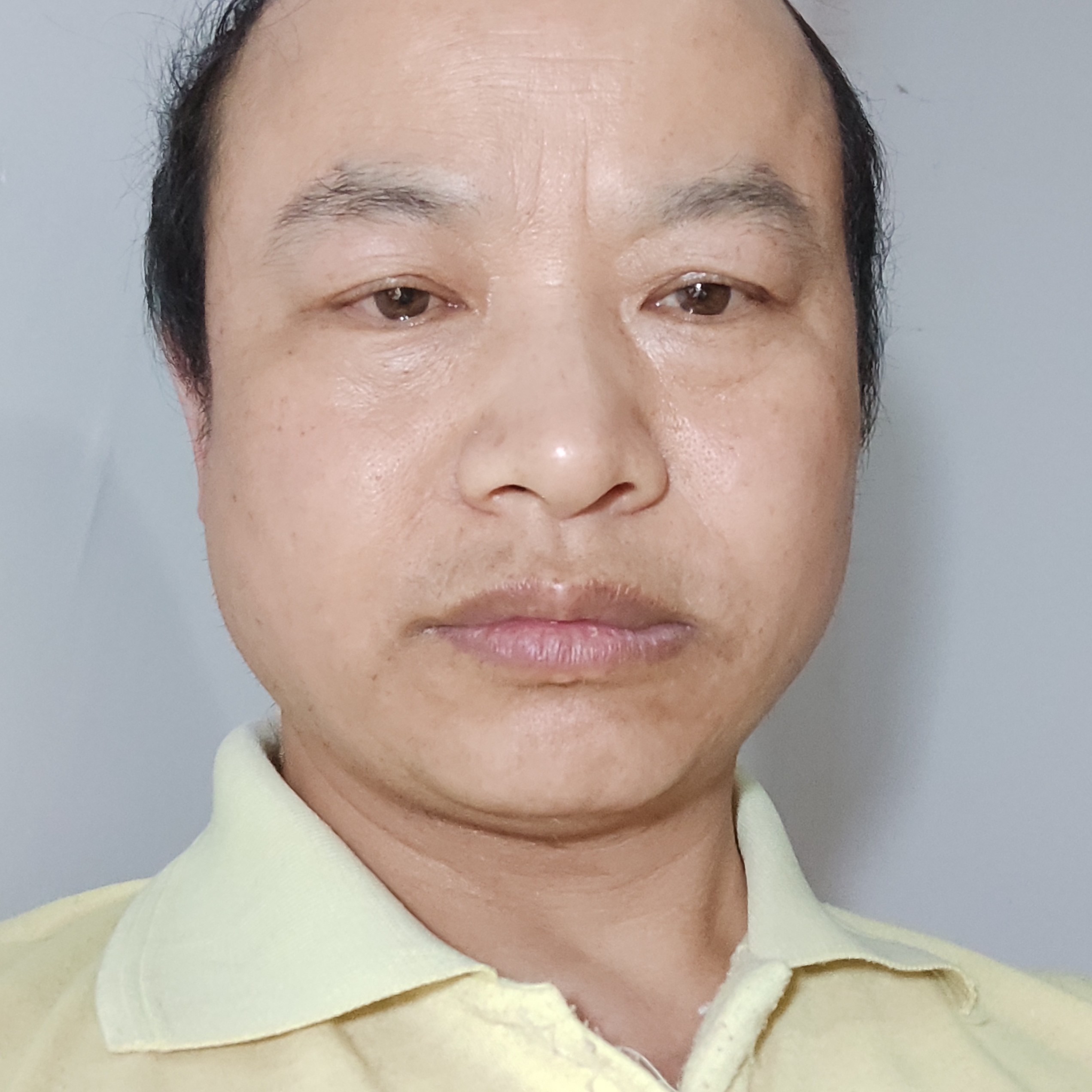 帅哥停止呆萌的照片