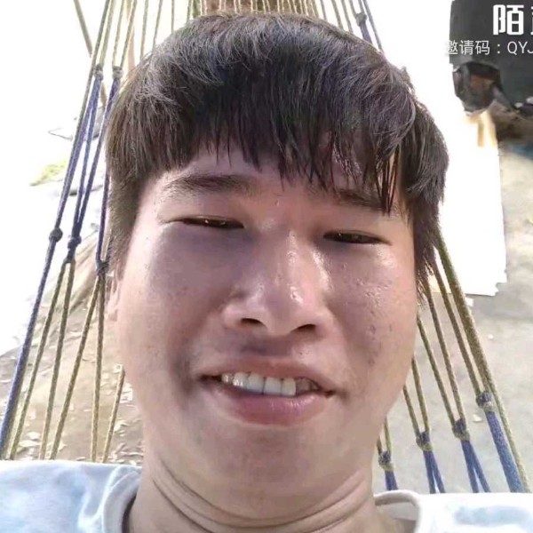 丑不拉的照片