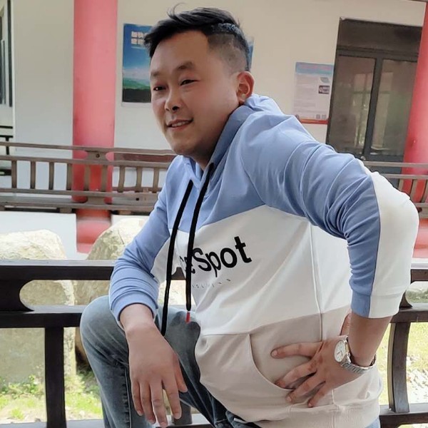 陈伏加的照片