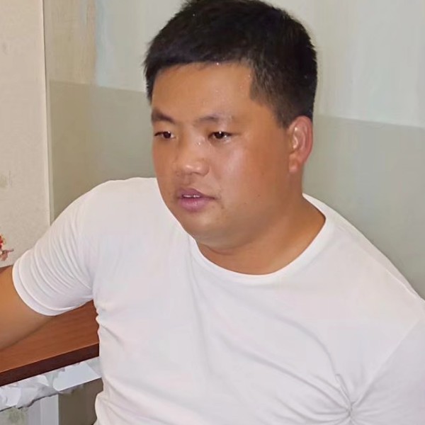 笑天寒霜的照片