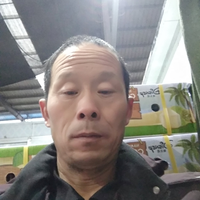 俊秀邂逅耳机的照片