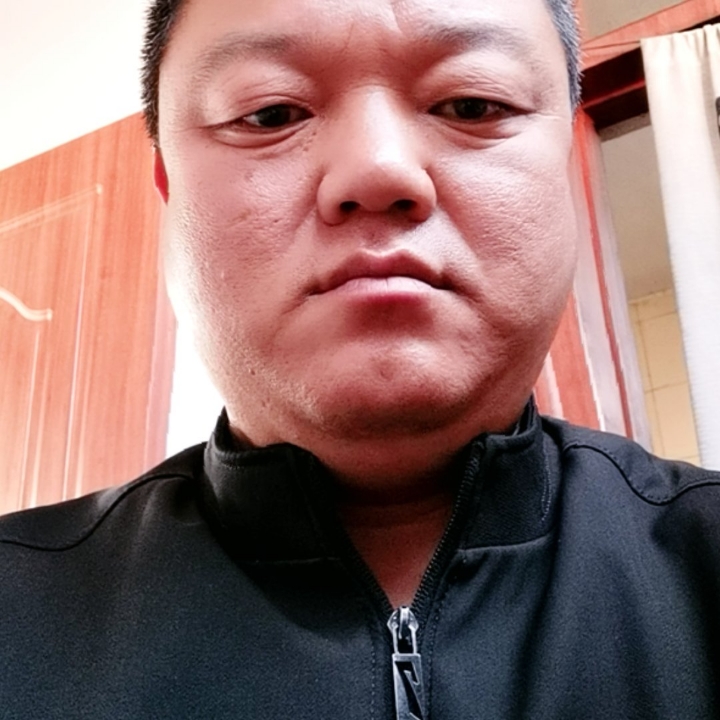 笨笨打断夏的照片