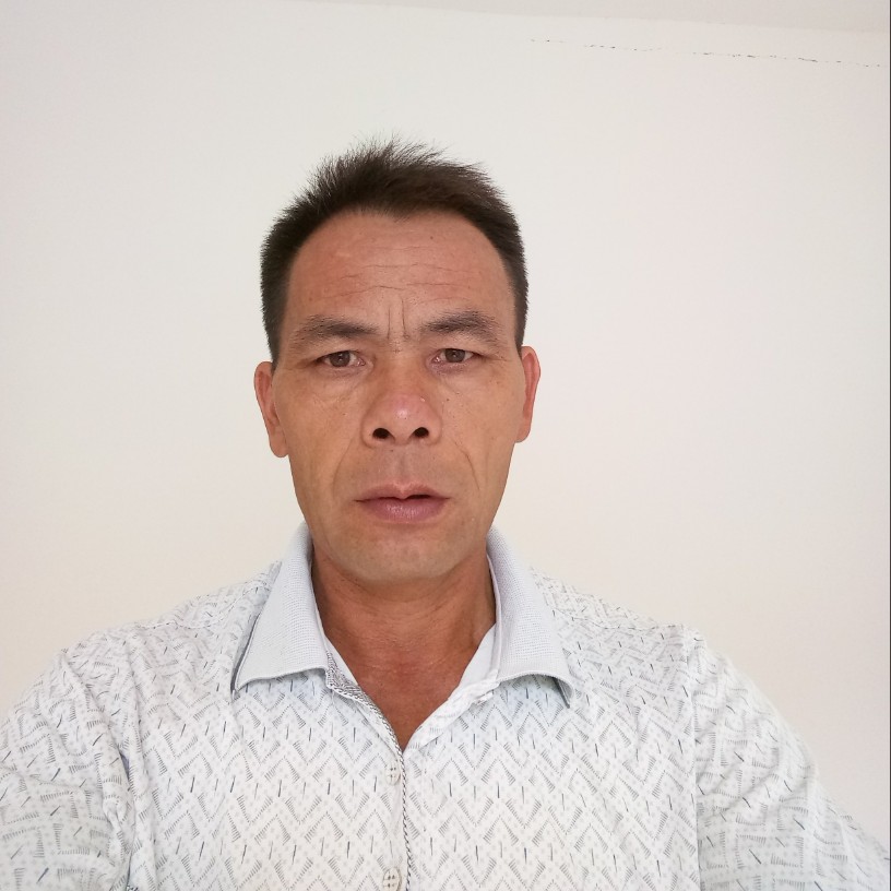 何仕的照片