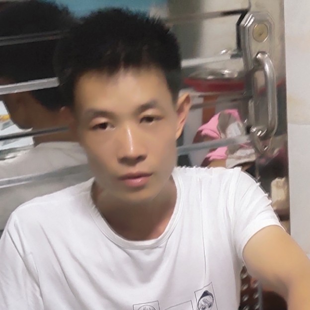 乐观回首尊云的照片