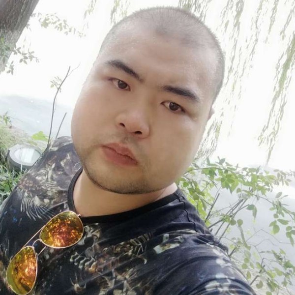 钱宾的照片