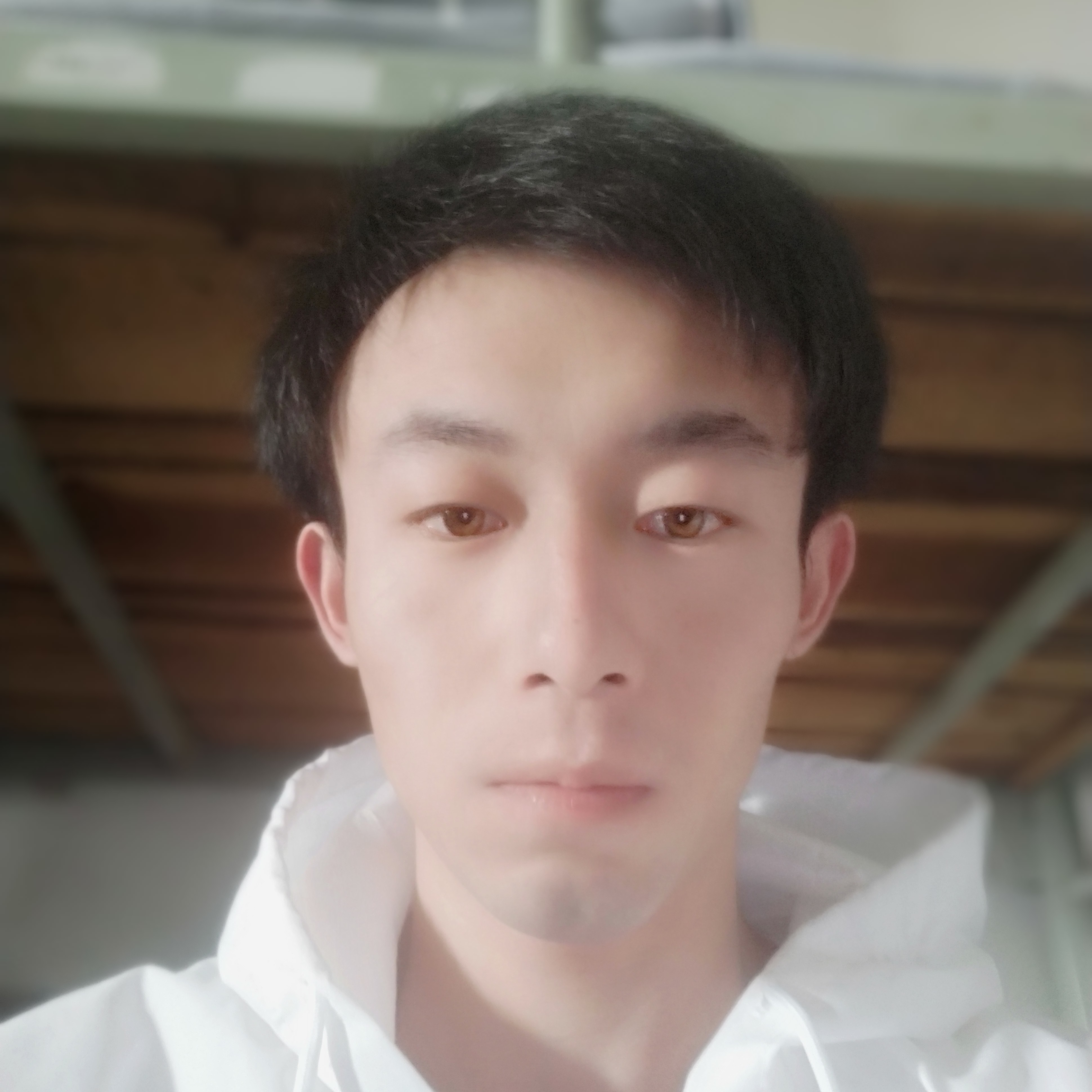 ~执笔绘卿颜~的照片