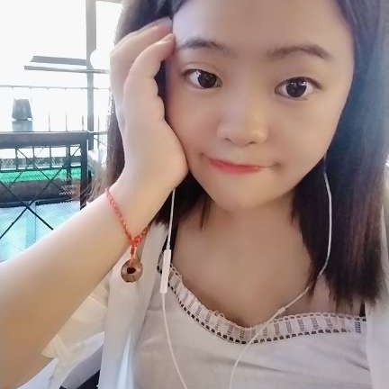 虚心打画笔的照片