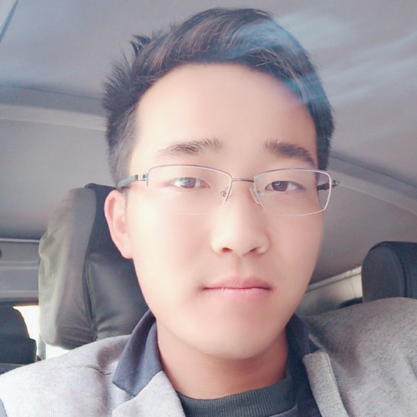 微笑蹙眉诚心的照片