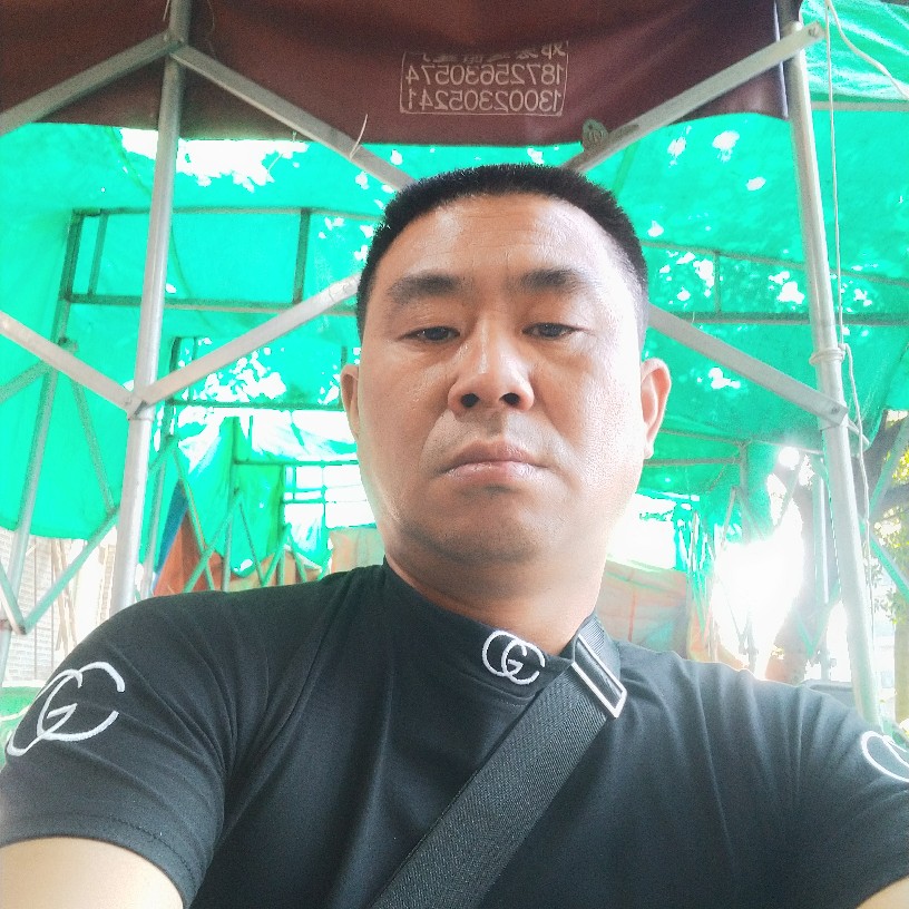 心象湖平静的照片