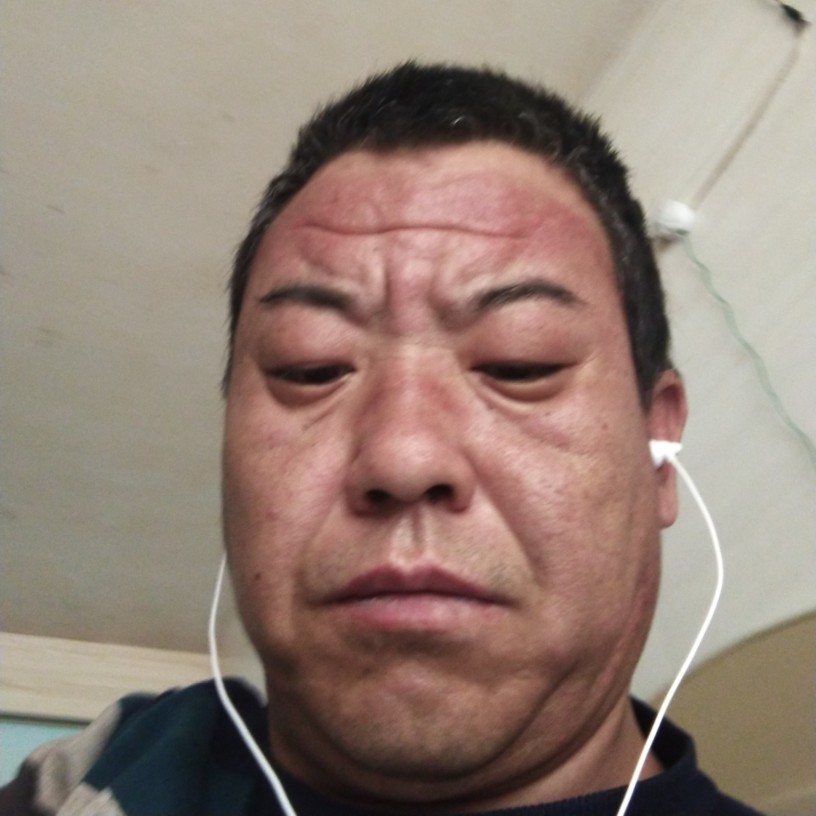 睫毛膏苦恋务实的照片