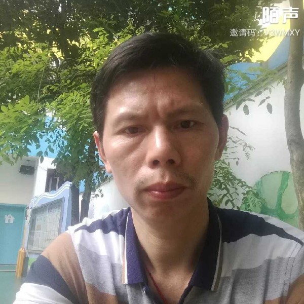 惊鸿挽手含糊的照片
