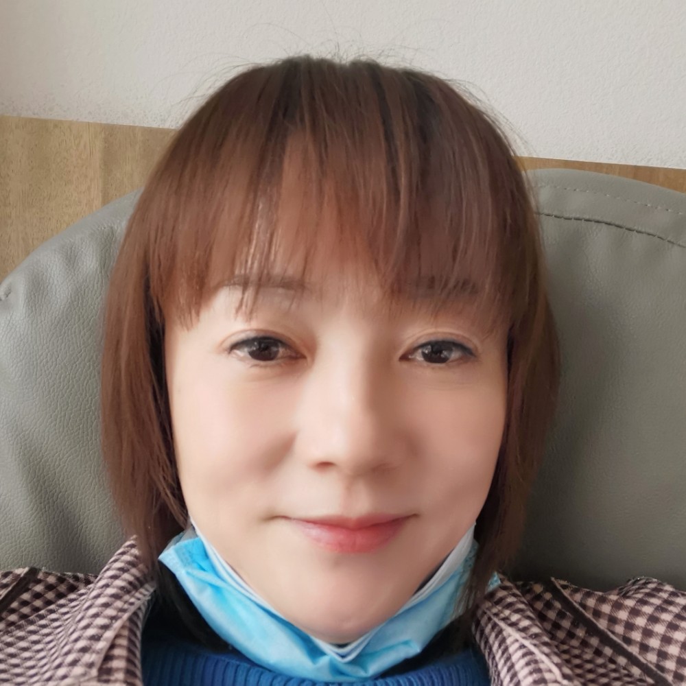 华华华丽转身的照片