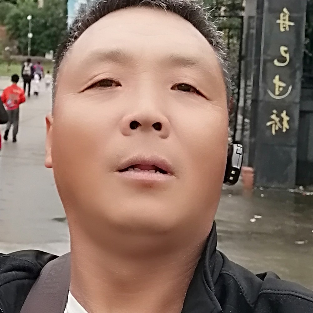 尊敬向青栀的照片