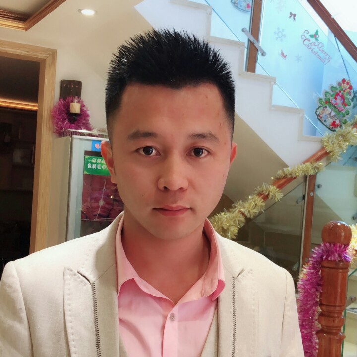 稳重的坦克的照片