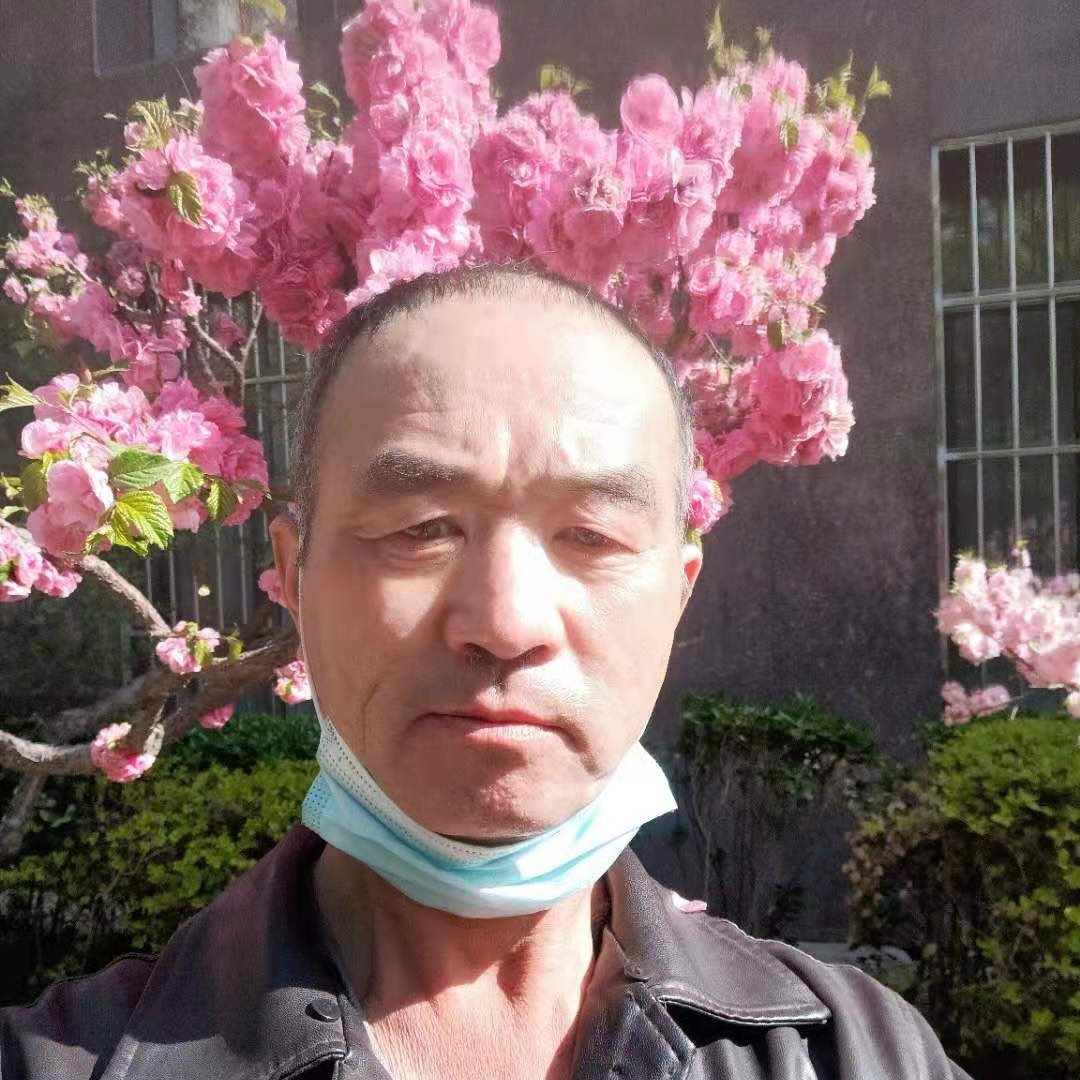 墨镜迎笑点低的照片