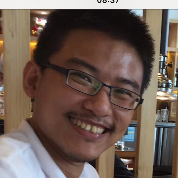李亨的照片