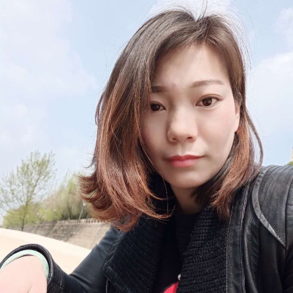 叶子铃的照片