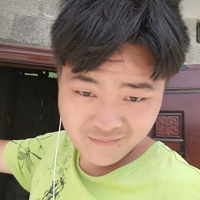 丰富衬衫的照片
