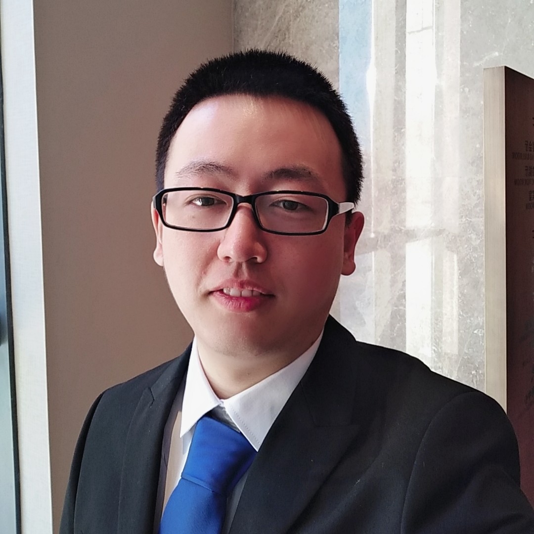 鲤鱼挽手薯片的照片