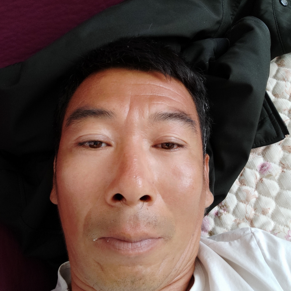 电话迎兴奋的照片