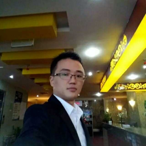尊敬小伙的照片