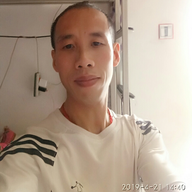 一个人初雨的照片