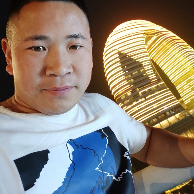 机智浅吻荔枝的照片